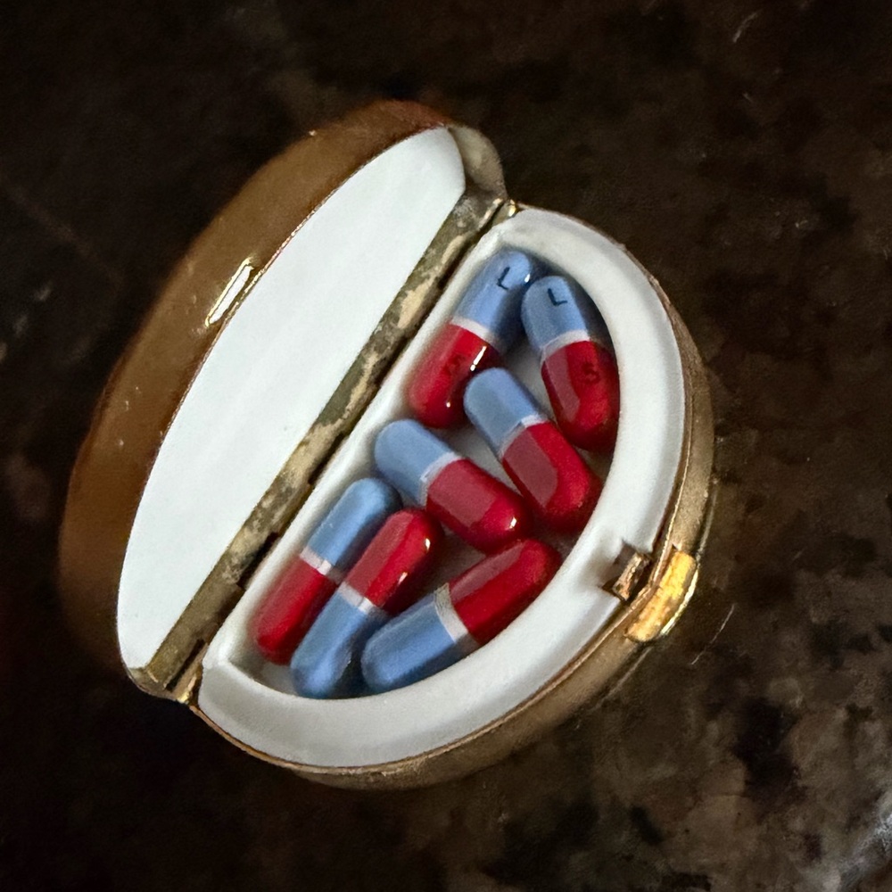 Only a few left of the Vintage pill box - Picture 12 of 13